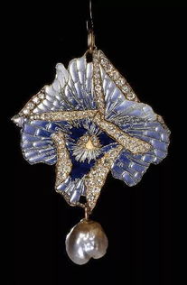 他設(shè)計(jì)的每一件珠寶，都可以稱之為藝術(shù)品