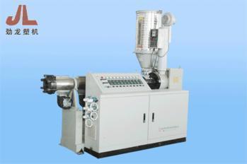 加速發(fā)展塑料機(jī)械行業(yè)